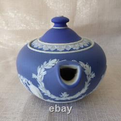 1894 Wedgwood Dark Blue Dipped Jasperware Teapot Wedgwood England 12 Oz 4.25 T