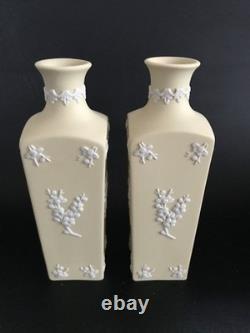 2 Wedgwood yellow jasperware primrose pattern Bud Vases in excellent condition