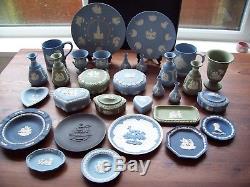 30 pieces of Wedgwood jasperware in excellent condition