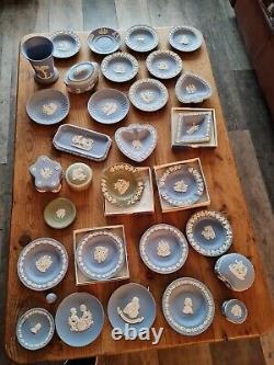 31 pieces wedgewood jasperware various items. And sizes