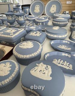 51 x Wedgwood Jasperware Light Blue Vintage Plates Bell, Boxes, Large Collection