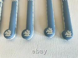 7 Wedgwood Blue jasperware Dessert Knifes in excellent condition