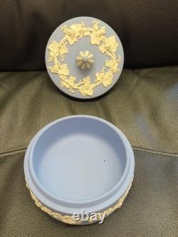 9 WEDGEWOOD Jasperware Blue Vase, Plates, Lidded Dish, Trinket Boxes COLLECTORS