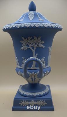 A Wedgwood Jasperware Campana Urn Vase. Exquisite