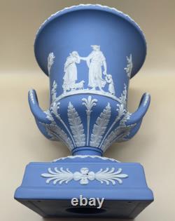 A Wedgwood Jasperware Campana Urn Vase. Exquisite
