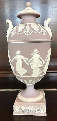 Antique Early 19th Century Wedgwood Lilac Jasper Dip Vase and Cover Jasperware