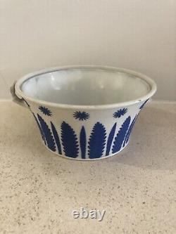 Antique Early 19th century Wedgwood Etruria Drabware Pottery Jasperware Pot