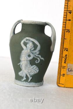 Antique Thomas Wedgwood Green Jasperware Grecian Urn Vases Extremely Rare 1880 C