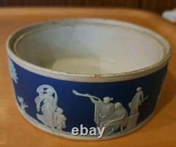 Antique Wedgewood VERY. RARE 1875 Jasperware TRINKET DISH Lid/Base EP, 12cmX5cm