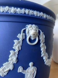 Antique Wedgwood Antique Blue Jasperware Neo Classical Planter Jardiniere 1805