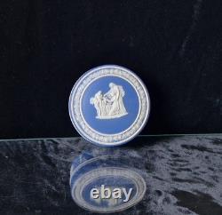 Antique Wedgwood Cobalt Blue Jasperware Neo-Classical Patch Pot Powder Jar