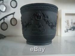 Antique Wedgwood Porcelain Basalt Jasperware Neoclassical Planter Urn