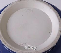 B383 Adams Jardiniere-Fox Hunting Theme Jasperware Cache Pot, White, Cobalt blue