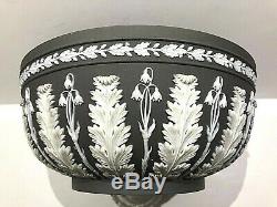 C. 1910 Wedgwood Jasperware BLACK/WHITE Acanthus 8 BOWL CODE H MINT