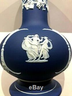 C. 1910 Wedgwood Jasperware Cobalt Blue Vase #1010 8.25 Cupid Playing Oracle
