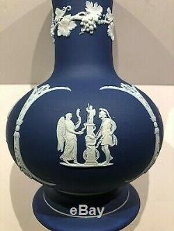 C. 1910 Wedgwood Jasperware Cobalt Blue Vase #1010 8.25 Cupid Playing Oracle