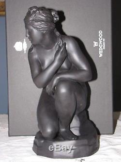 CROUCHING VENUS BLACK BASALT JASPERWARE LARGE FIGURINE by WEDGWOOD & BENTLEY 13