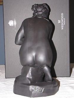 CROUCHING VENUS BLACK BASALT JASPERWARE LARGE FIGURINE by WEDGWOOD & BENTLEY 13