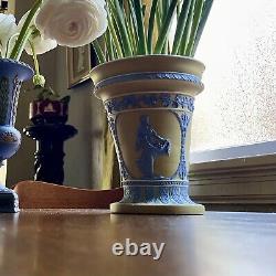 Early Victorian Wedgwood Cane Dip Stoneware and Blue Jasper Ware Vase no. 384
