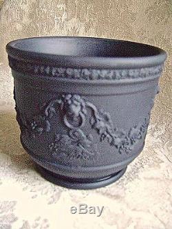 Elegant Wedgwood Black Basalt Jasperware Jardiniere Cache Pot