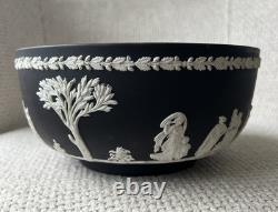 Large Vintage Classic Wedgwood Jasperware Black & white Bowl 1964