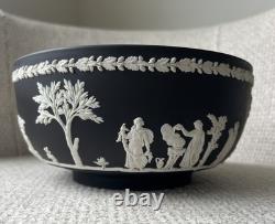 Large Vintage Classic Wedgwood Jasperware Black & white Bowl 1964
