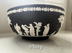 Large Vintage Classic Wedgwood Jasperware Black & white Bowl 1964
