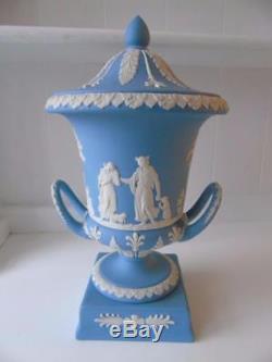 Large Wedgwood White on Lavender Blue Jasperware Campana Urn Vase & Cover 12