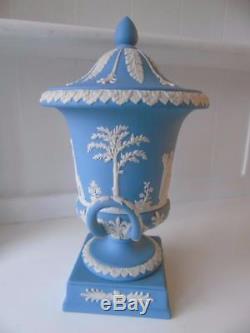 Large Wedgwood White on Lavender Blue Jasperware Campana Urn Vase & Cover 12