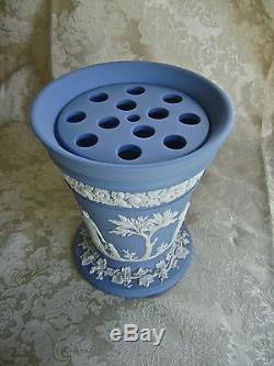 Lovely Very Large Wedgwood Pale Blue Jasperware Arcadian Vase With Frog Insert