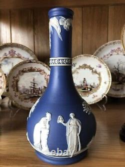 Lovely antique Wedgwood dipped jasperware vase, circa 1900