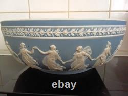 PRESTIGE EX LARGE WEDGWOOD BLUE JASPERWARE JASPER DANCING HOURS SLIPWARE 10 ins