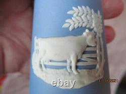 RARE Wedgwood Jasperware Blue Cow & Gate Salt Pot Shaker 1959 Good Condition