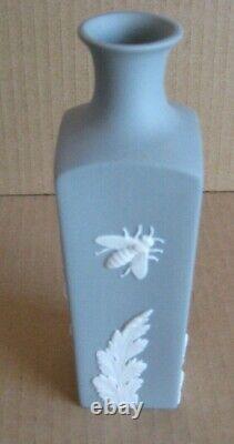 RARE Wedgwood Jasperware Grey BEE Bottle Vase