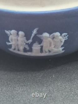 Rare 18thC Wedgwood Jasperware Cobalt Blue Neoclassical Lidded Box 12cm Diameter