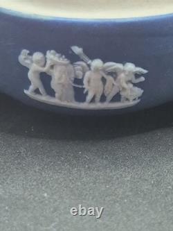 Rare 18thC Wedgwood Jasperware Cobalt Blue Neoclassical Lidded Box 12cm Diameter