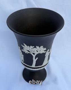 Rare Vintage Collection Wedgwood Black Jasperware Footed Vase 7,3 England 1968