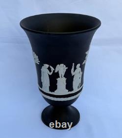Rare Vintage Collection Wedgwood Black Jasperware Footed Vase 7,3 England 1968