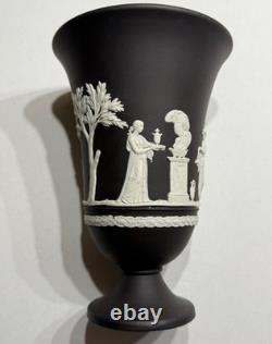 Rare Vintage Collection Wedgwood Black Jasperware Footed Vase 7,3 England 1968
