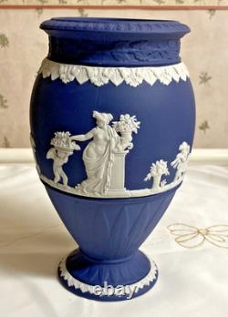 Rare Vintage Wedgwood Jasperware Portland Blue Bountiful Vase 8 Tall