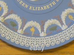 Rare Wedgwood Five-Color LE HRM Queen Elizabeth II Silver Jubilee Trophy Plate