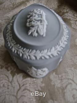 Rare Wedgwood Gray Or Grey Jasperware Lidded Dome Covered Oblong Trinket Box