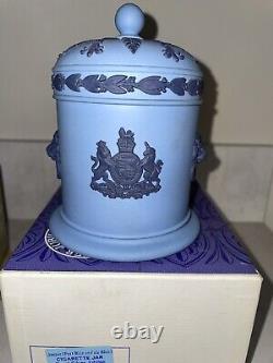 Rare Wedgwood Jasperware Commemorative Silver Jubilee Cigarette Jar. Boxed