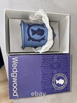 Rare Wedgwood Jasperware Commemorative Silver Jubilee Cigarette Jar. Boxed