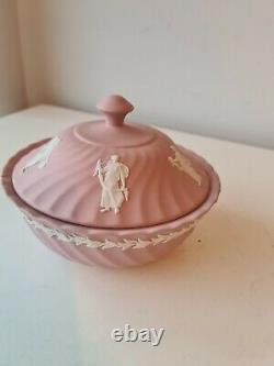 Rare Wedgwood Jasperware White On Pink Dancing Hours Large Fluted Trinket Box