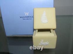 Rare Wedgwood Primrose Yellow Jasper Square Trinket Box Peter Rabbit Beatrix
