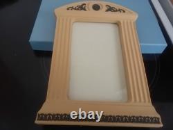 Superb Wedgwood Yellow Cane Black Jasperware Athene Library Collecti Photo Frame