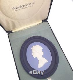 Tri-Colored Wedgwood Jasperware Queen Elizabeth II Royal Silver Jubilee Plaque