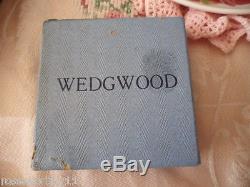 VINTAGE WEDGWOOD BROOCH PIN BLUE WHITE JASPERWARE STERLING SILVER in ORIG BOX