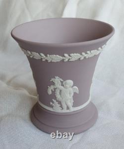 VINTAGE Wedgwood White on Lilac Jasper Ware Seasons Posy Pot RARE Boxed 2644